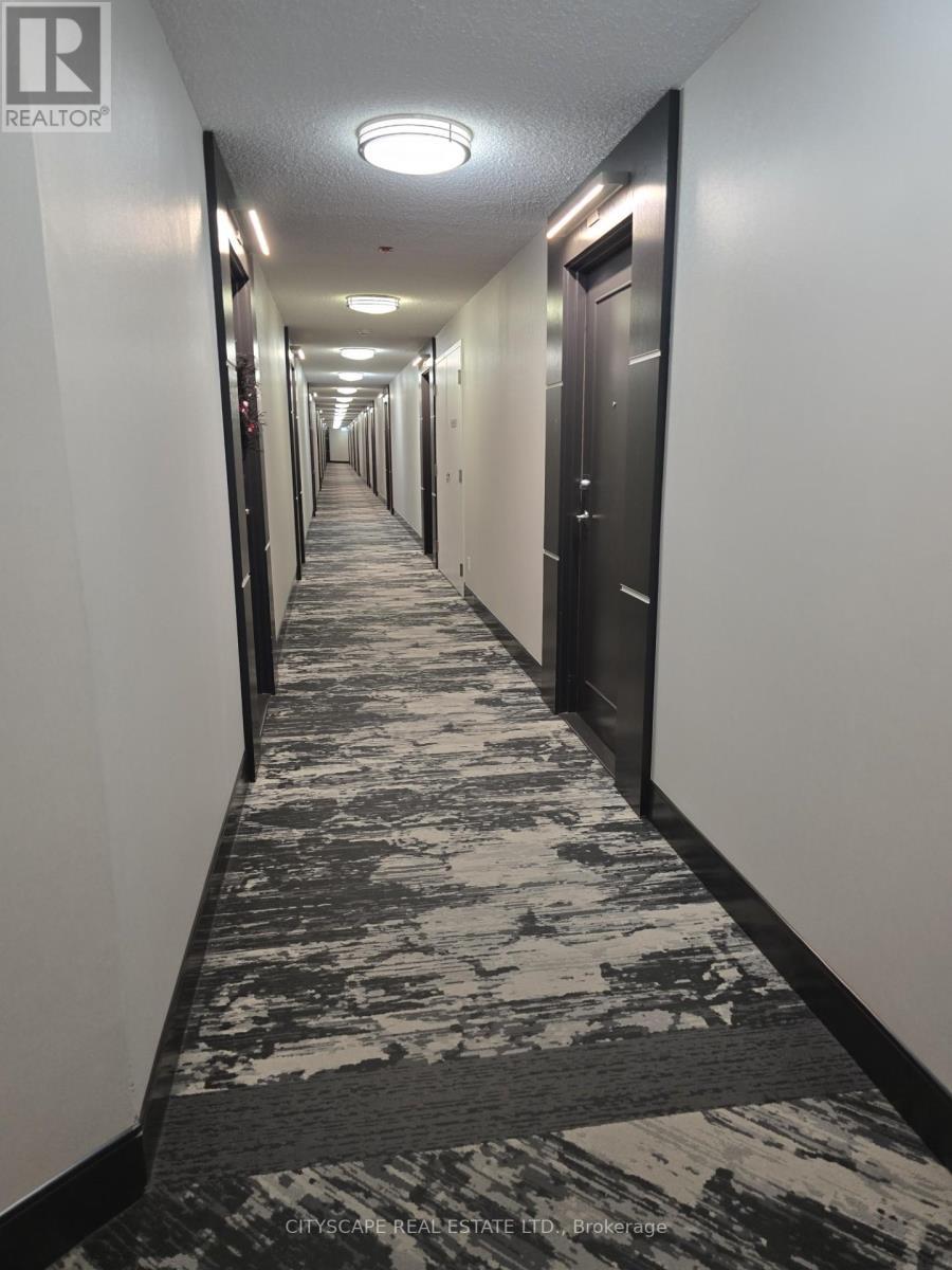 423 - 525 Wilson Avenue, Toronto, ON - Indoor Photo Showing Other Room