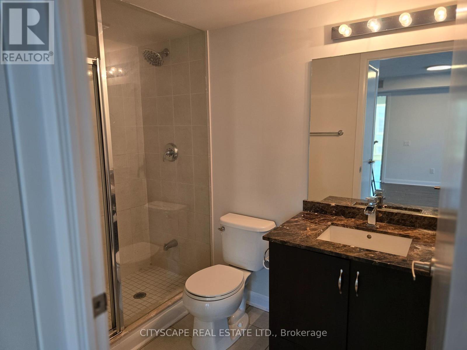 423 - 525 Wilson Avenue, Toronto, ON - Indoor Photo Showing Bathroom