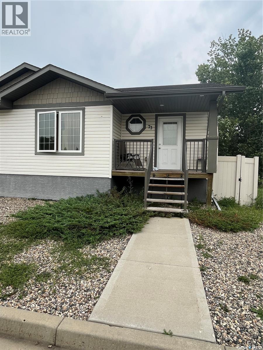 11 73 Cameron Way, Yorkton, SK - Outdoor With Deck Patio Veranda