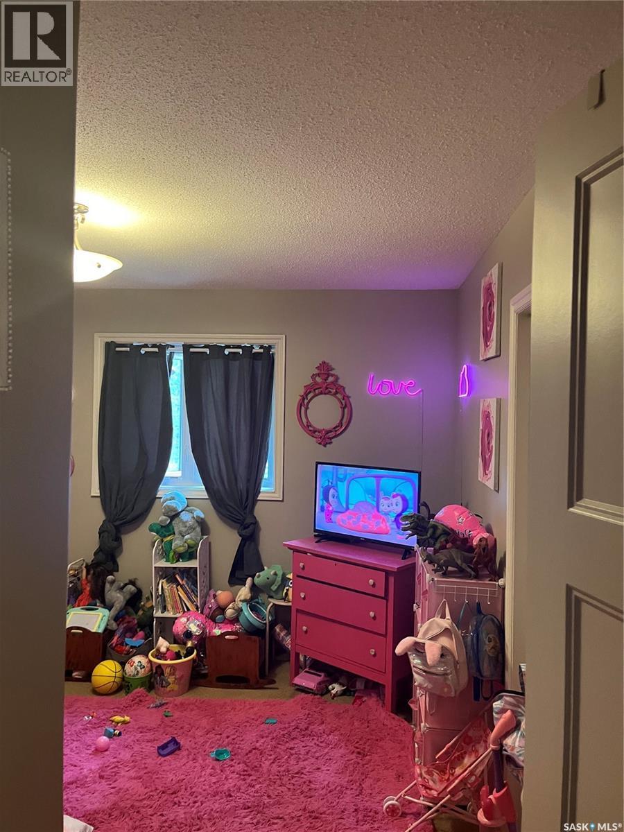 10 71 Cameron Way, Yorkton, SK - Indoor