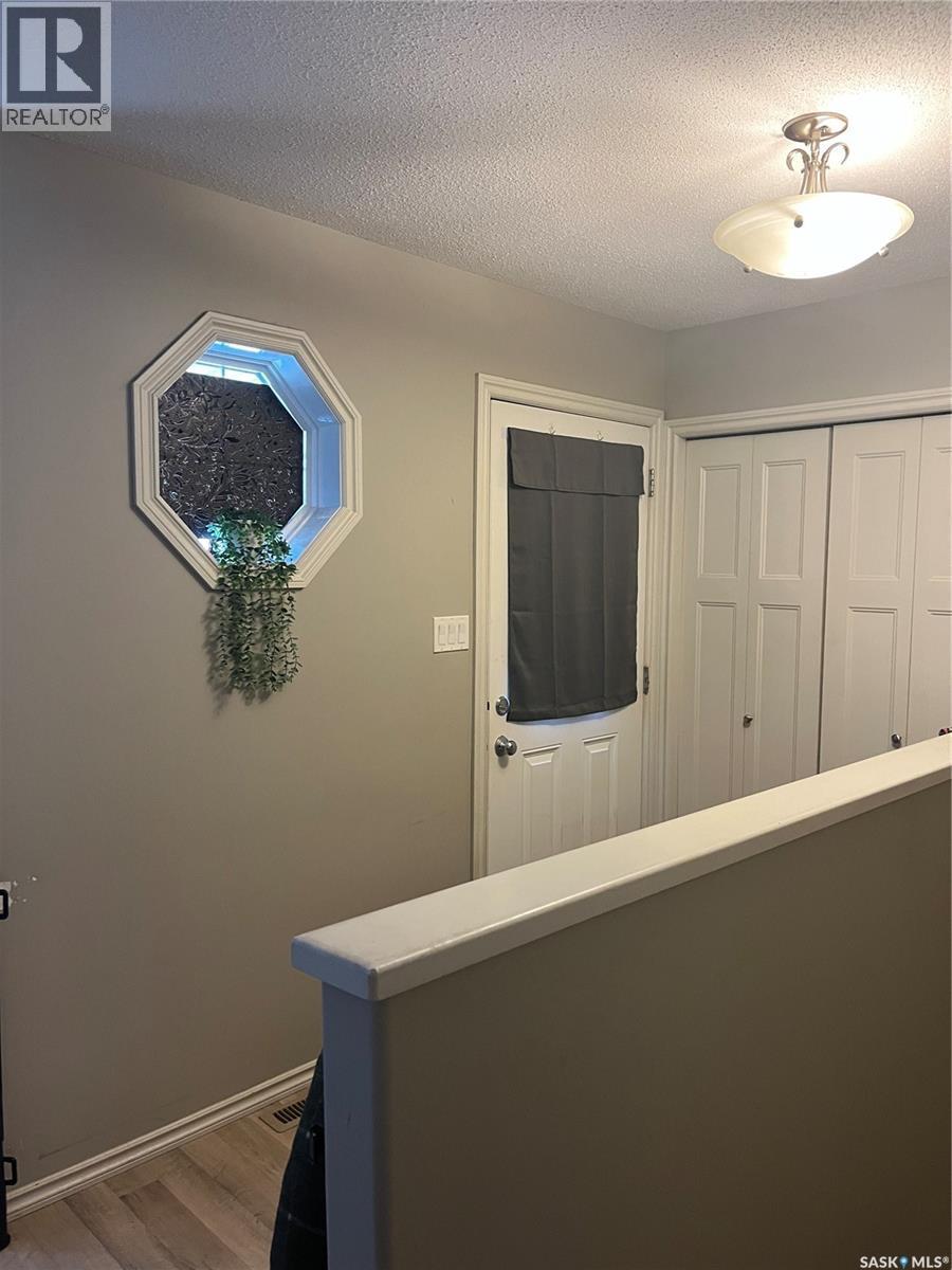 10 71 Cameron Way, Yorkton, SK - Indoor Photo Showing Other Room