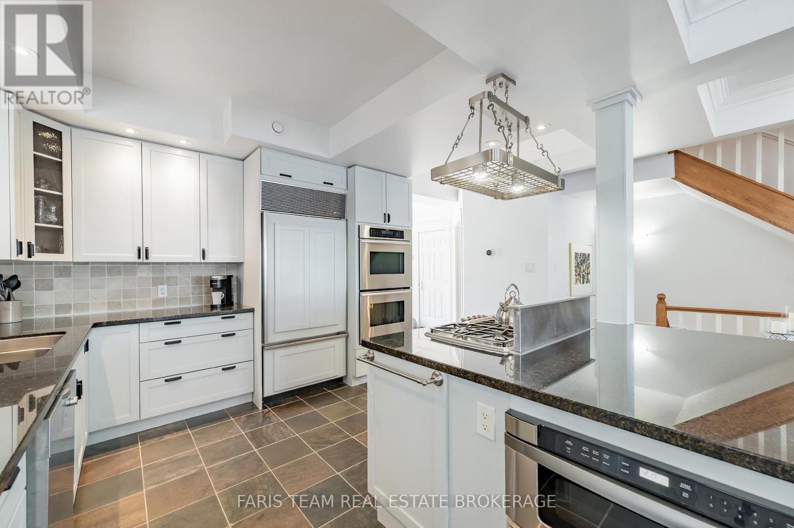 12 - 155 William Street, Midland, ON - Indoor Photo Showing Kitchen With Upgraded Kitchen