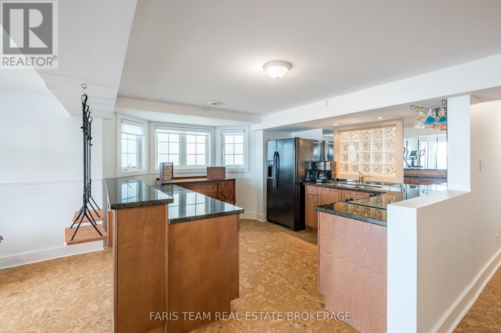 12 - 155 William Street, Midland, ON - Indoor Photo Showing Kitchen