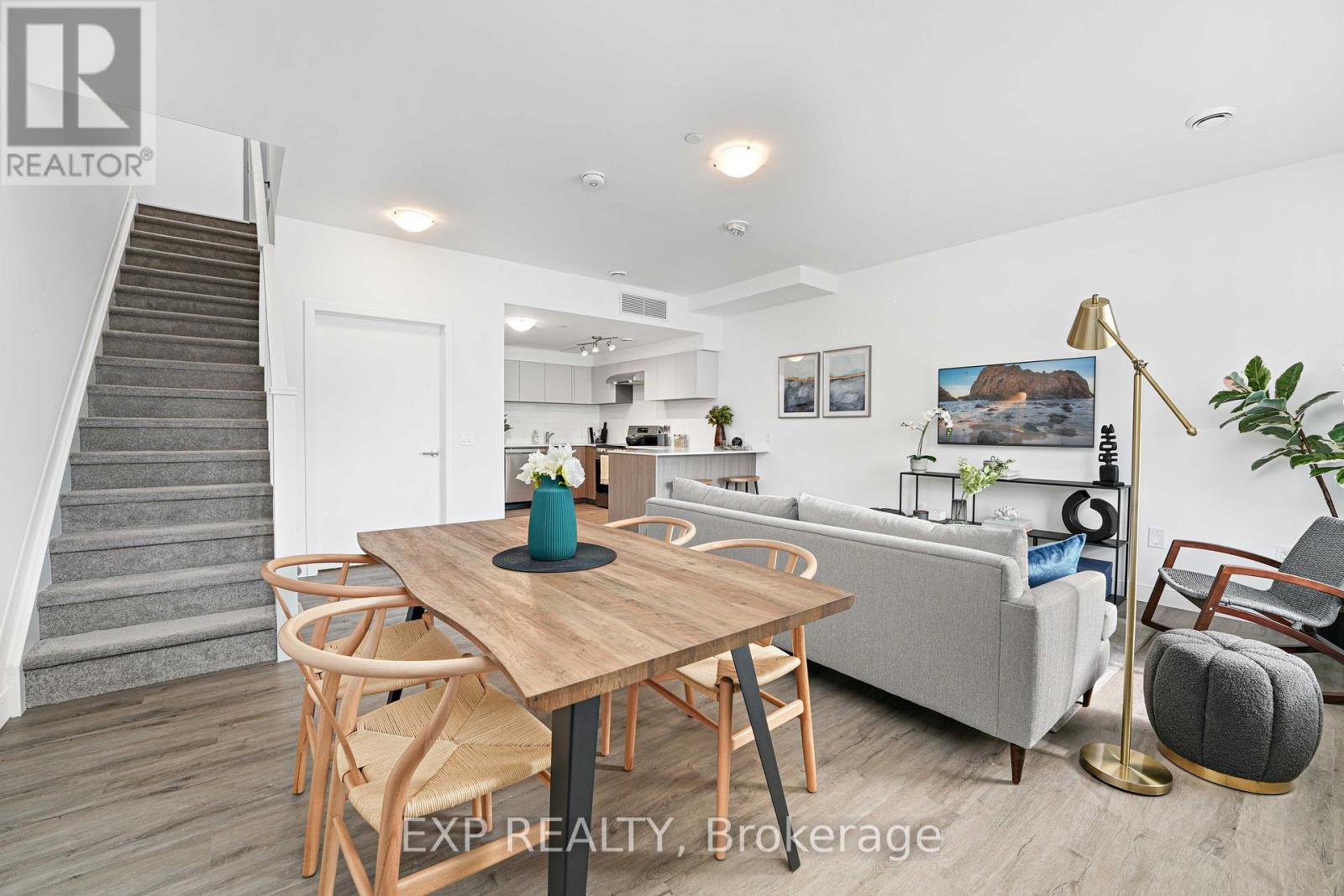 Overview - Th2 - 100 Manett Crescent, Brampton, ON