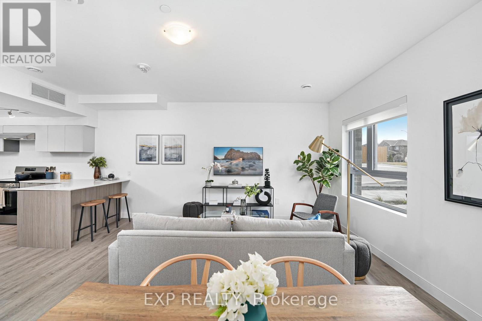 Living Room - Th2 - 100 Manett Crescent, Brampton, ON