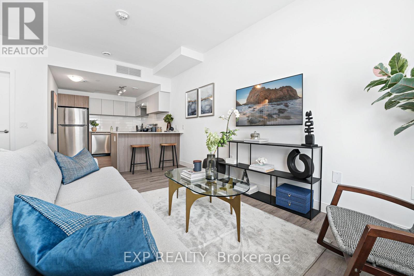 Living Area - Th2 - 100 Manett Crescent, Brampton, ON