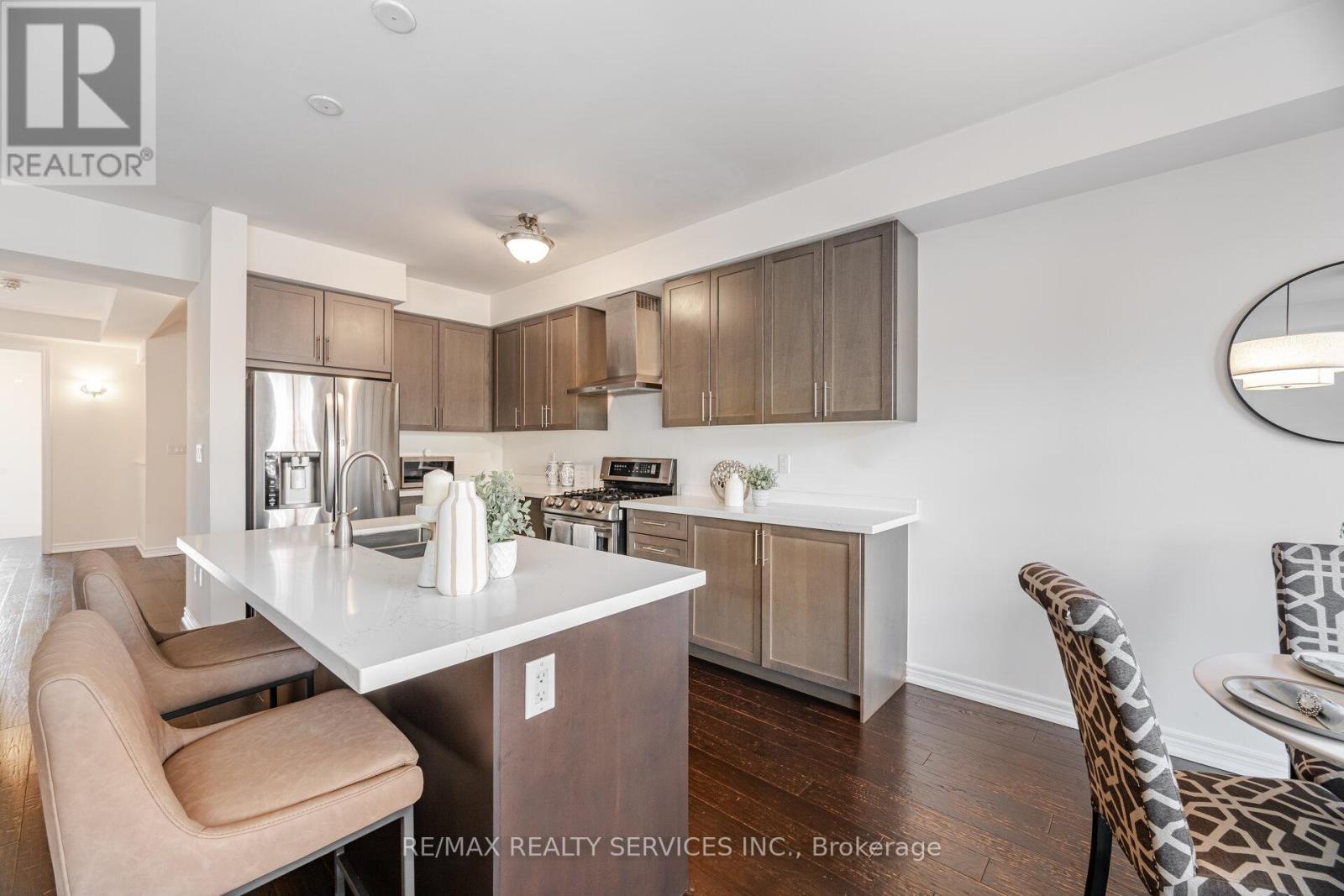 15 Vinewood Road, Caledon, ON - Indoor Photo Showing Other Room