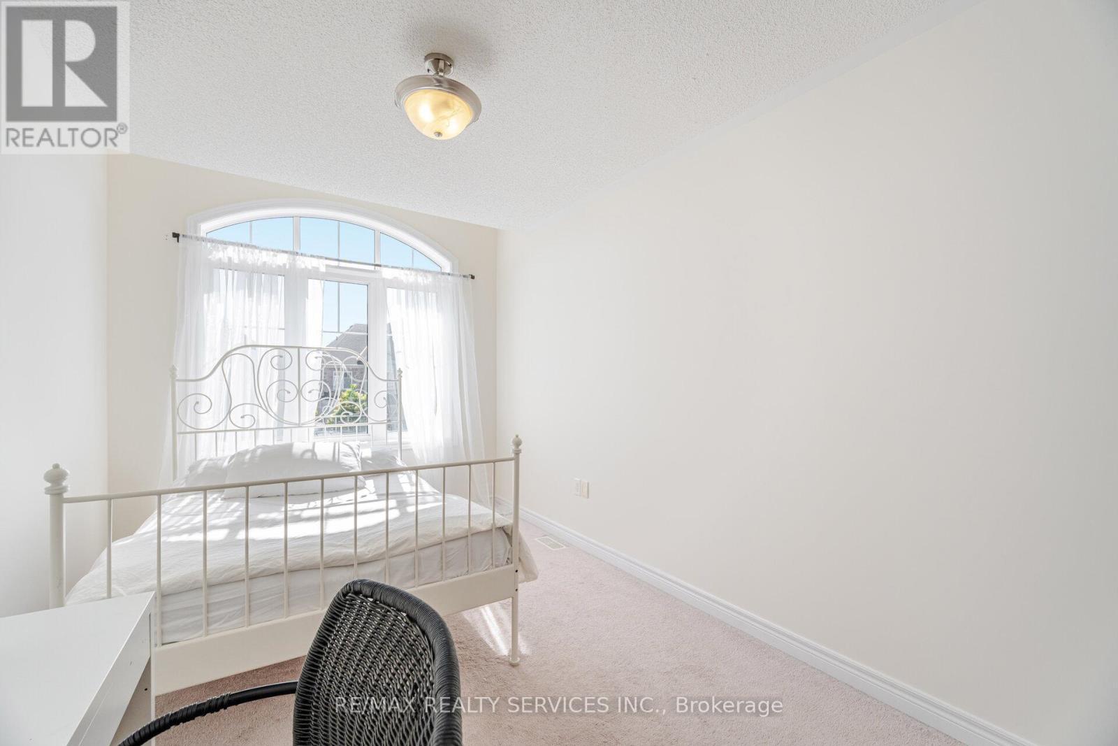 15 Vinewood Road, Caledon, ON - Indoor