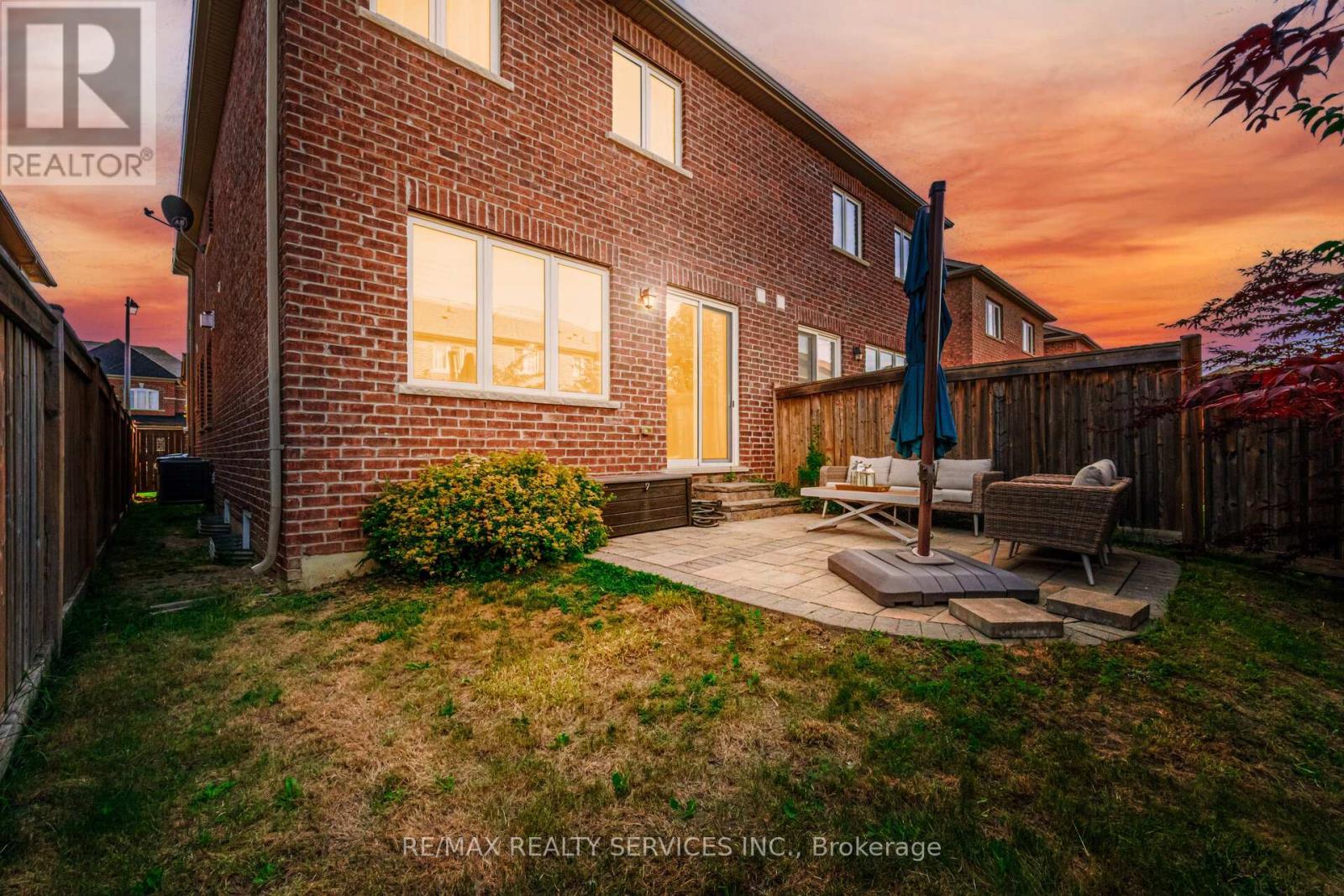 15 Vinewood Road, Caledon, ON - Outdoor With Exterior