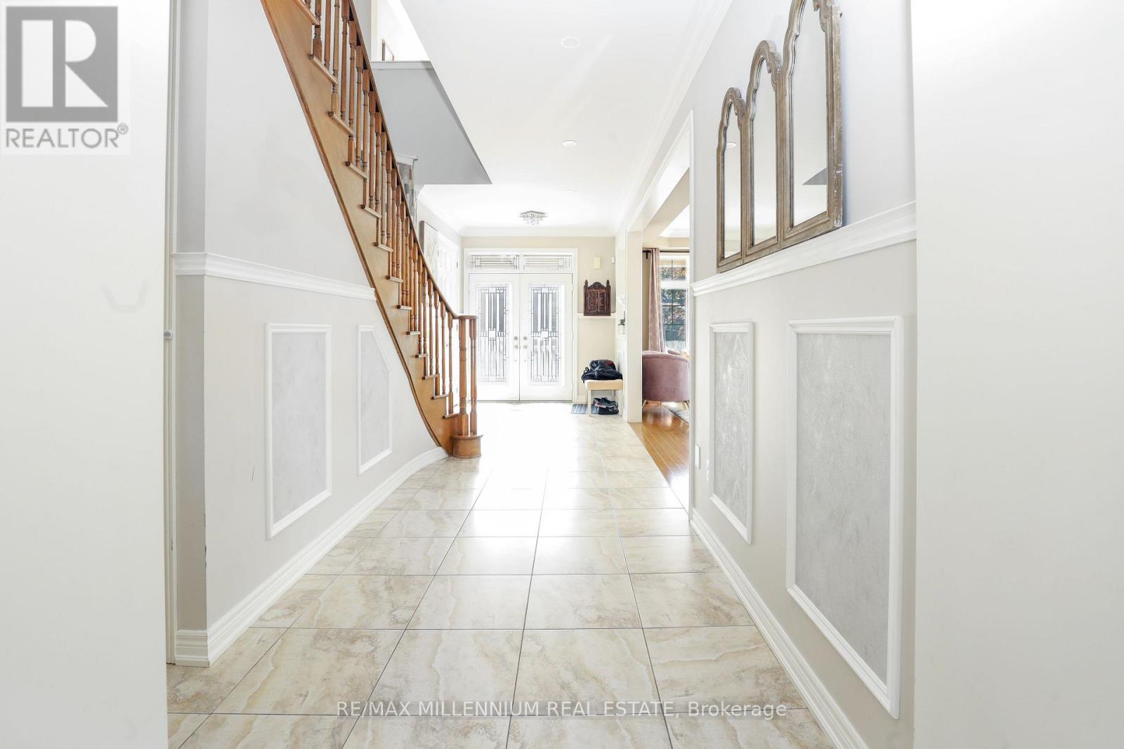 58 Trail Boulevard, Springwater, ON - Indoor Photo Showing Other Room