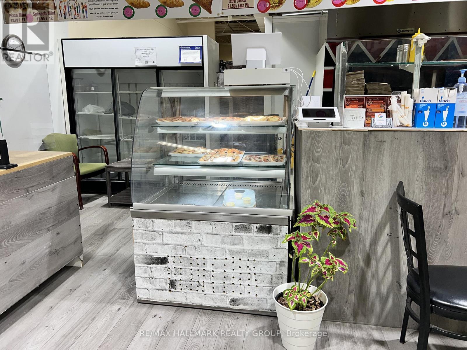 10 - 462 Hazeldean Road, Ottawa, ON