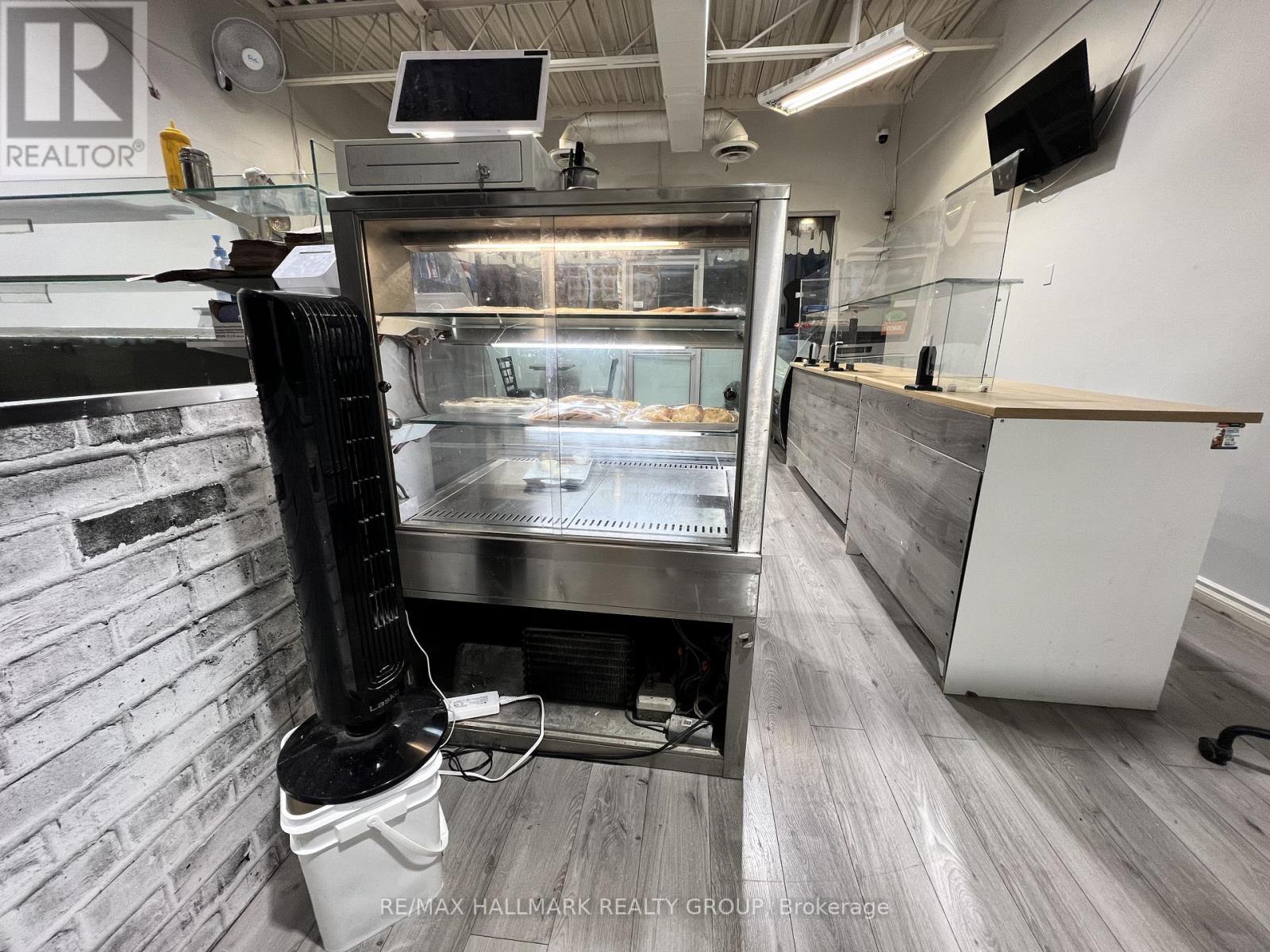 10 - 462 Hazeldean Road, Ottawa, ON