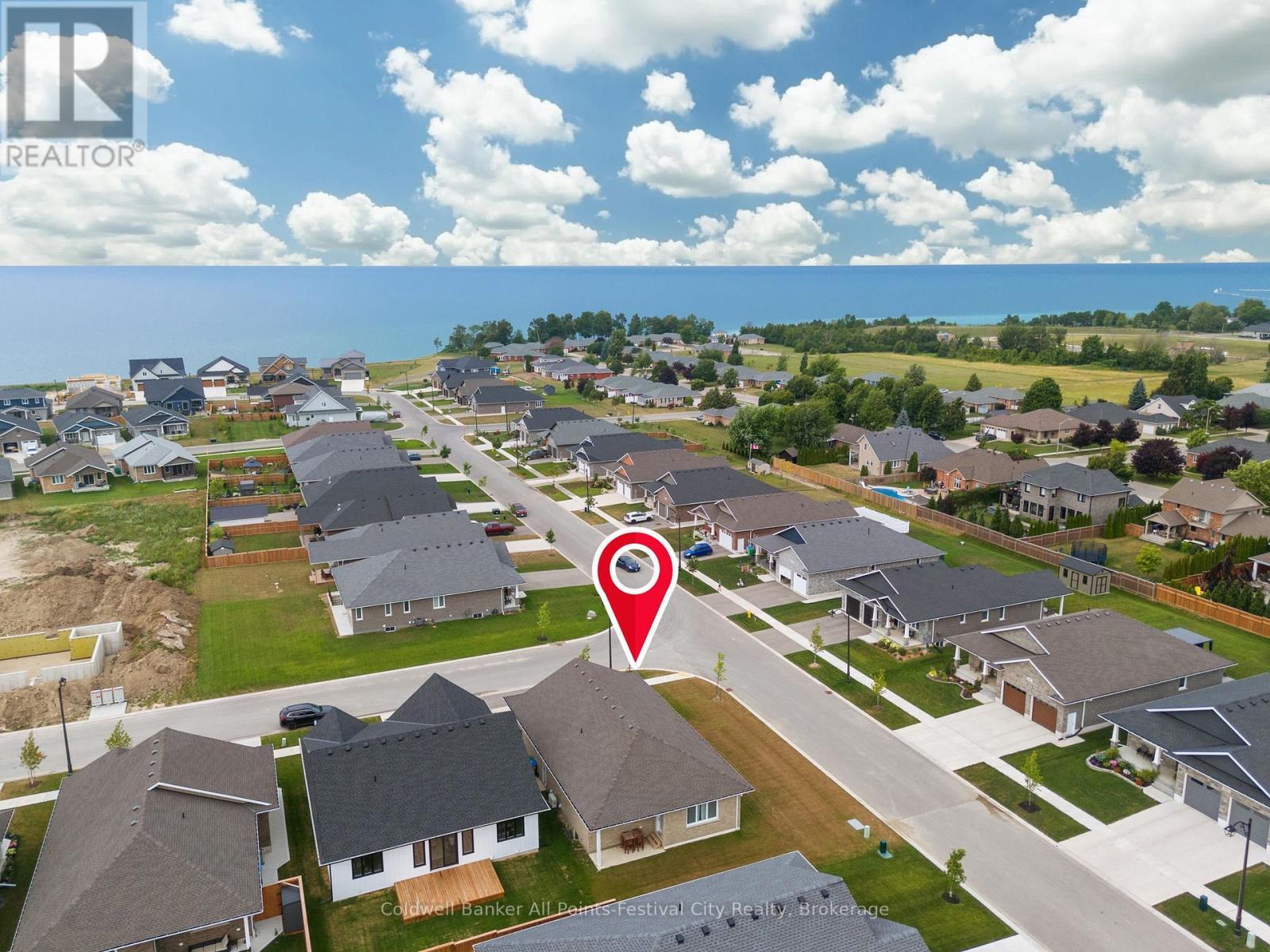 451 Woodridge Drive, Goderich (Goderich (Town)), ON - Outdoor With View