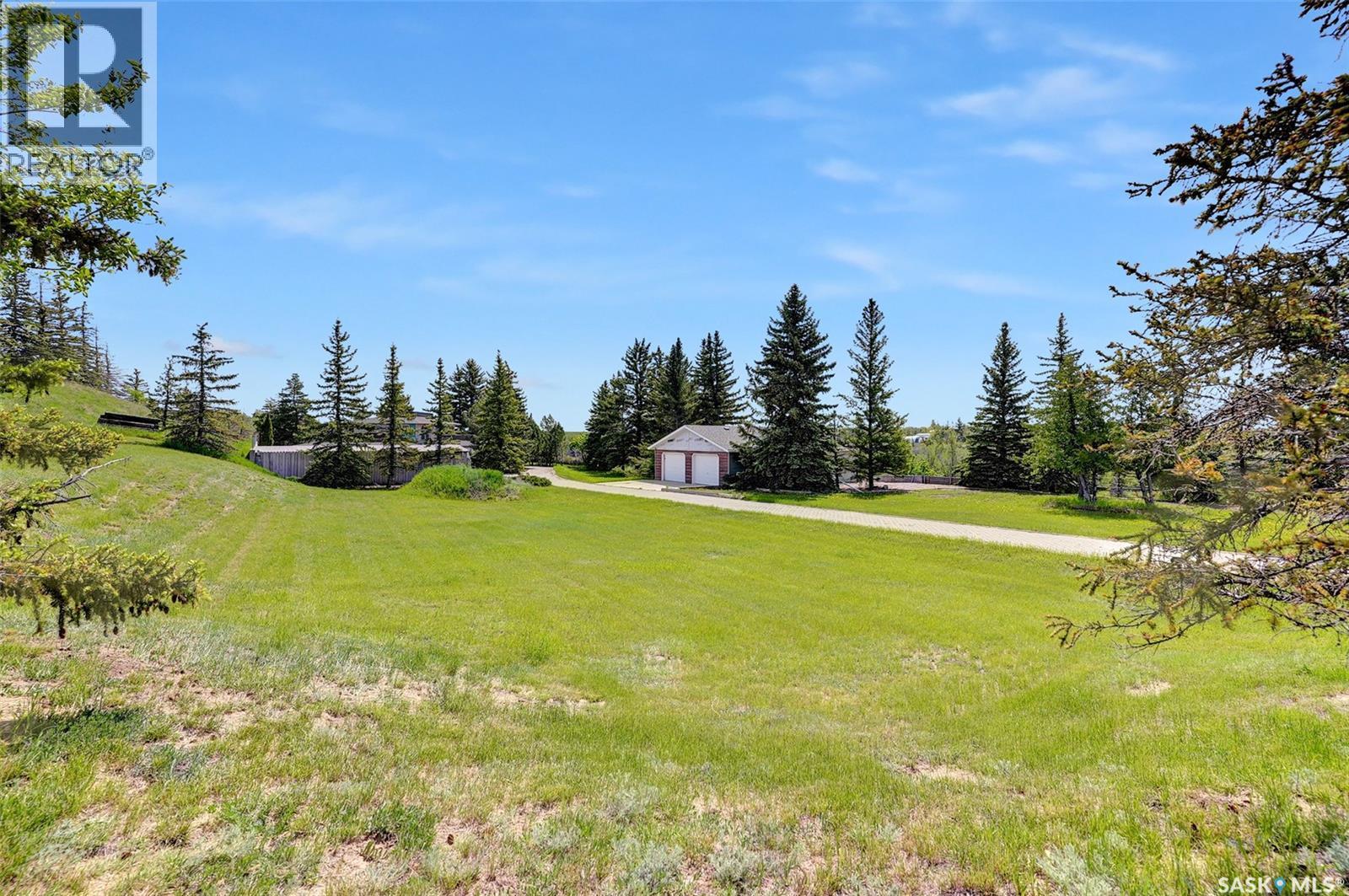1055 7Th Avenue Sw, Moose Jaw, SK - Outdoor