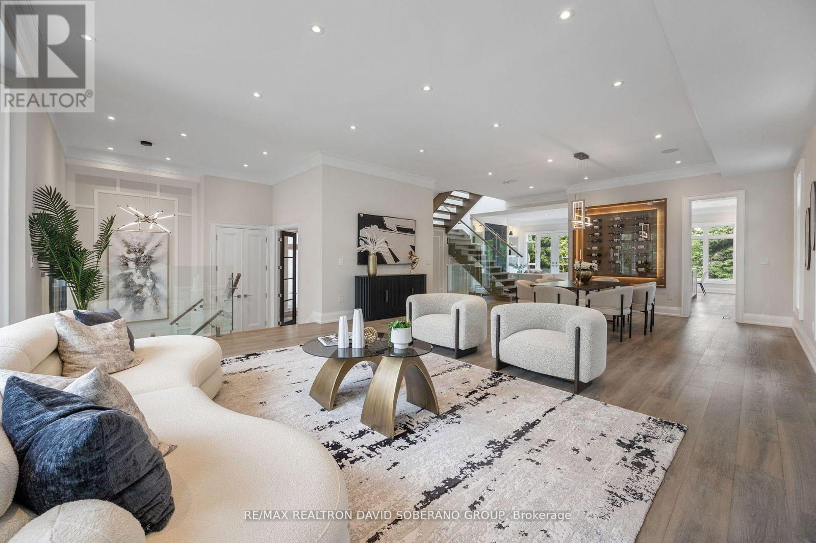 106 Allingham Gardens, Toronto, ON - Indoor Photo Showing Living Room