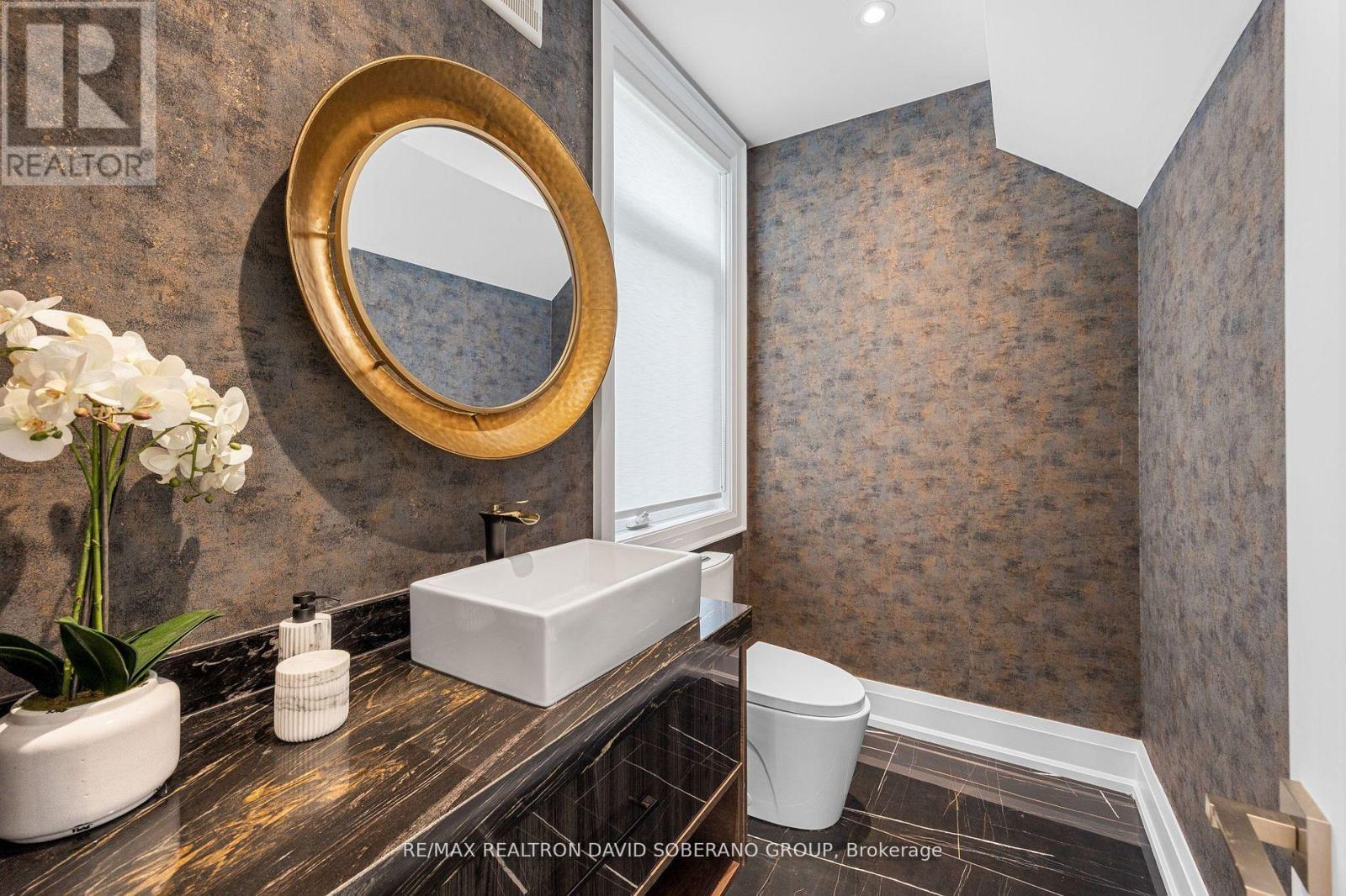 106 Allingham Gardens, Toronto, ON - Indoor Photo Showing Bathroom