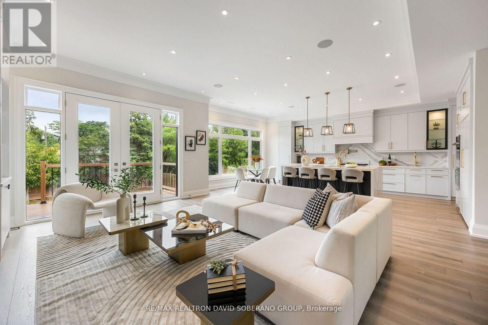 106 Allingham Gardens, Toronto, ON - Indoor Photo Showing Living Room