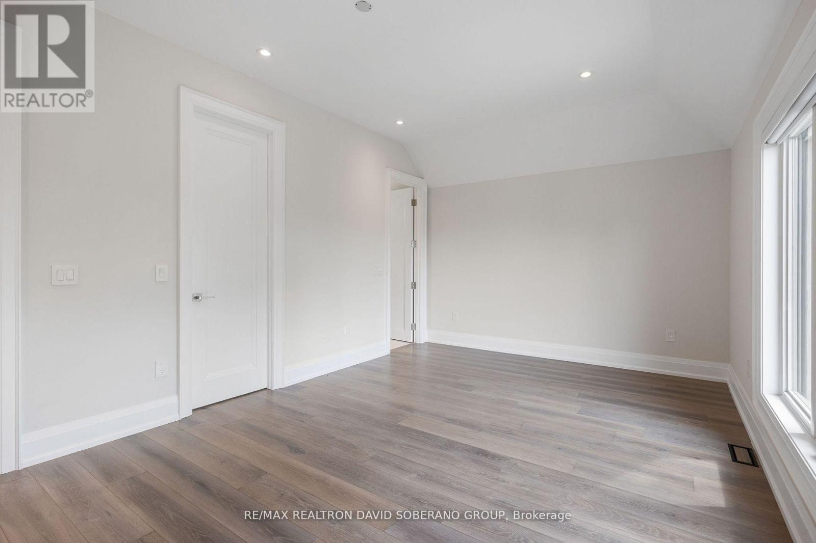 106 Allingham Gardens, Toronto, ON - Indoor Photo Showing Other Room
