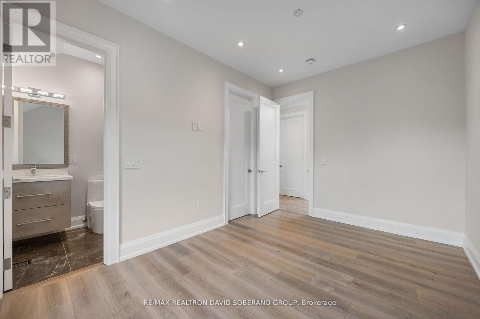 106 Allingham Gardens, Toronto, ON - Indoor Photo Showing Other Room