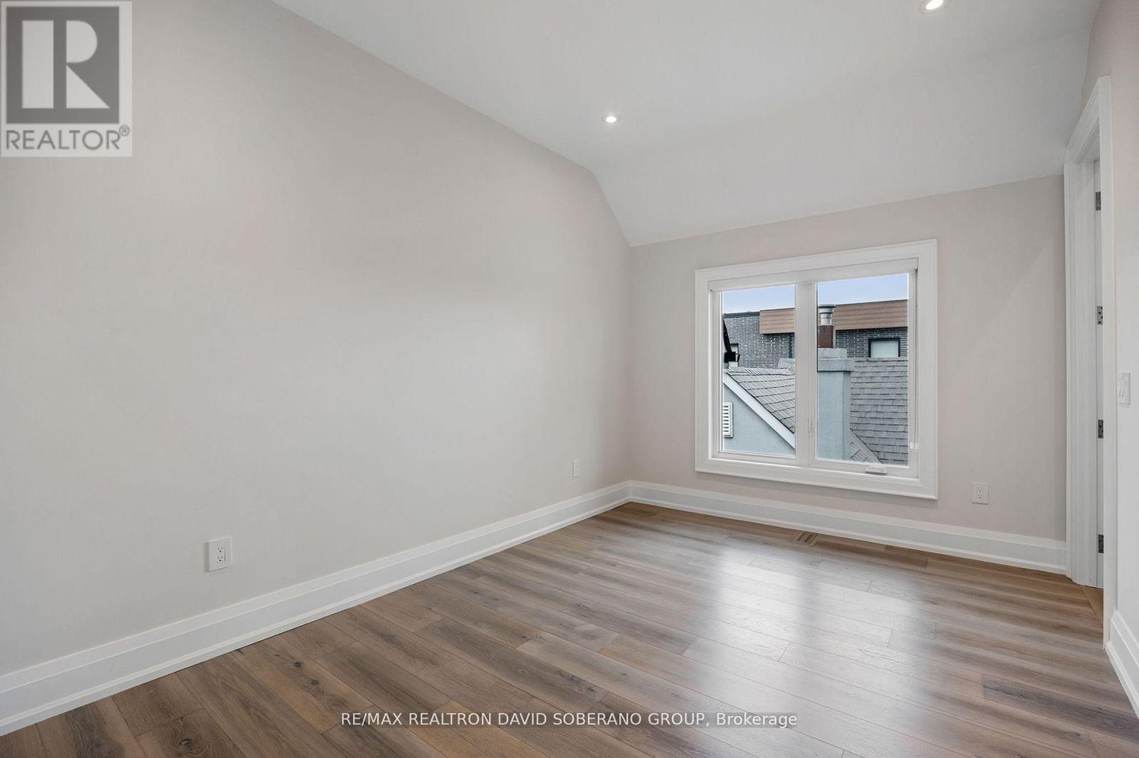 106 Allingham Gardens, Toronto, ON - Indoor Photo Showing Other Room