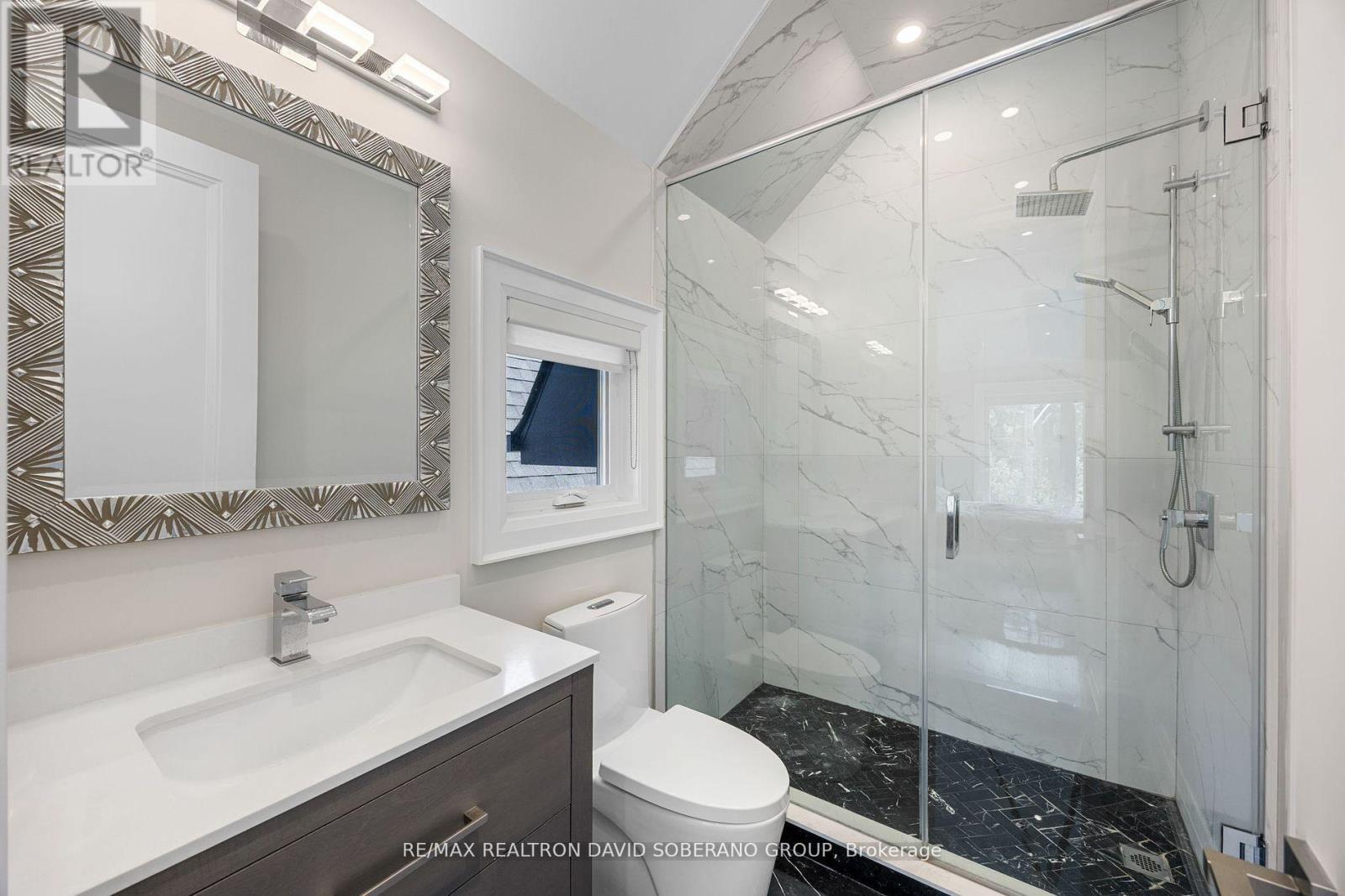 106 Allingham Gardens, Toronto, ON - Indoor Photo Showing Bathroom