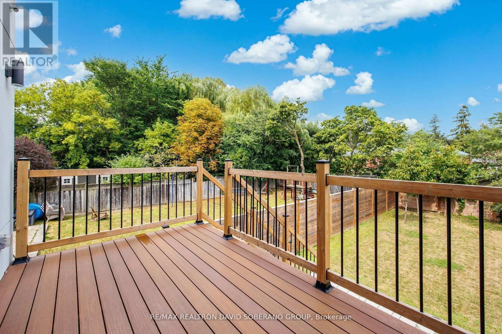 106 Allingham Gardens, Toronto, ON - Outdoor