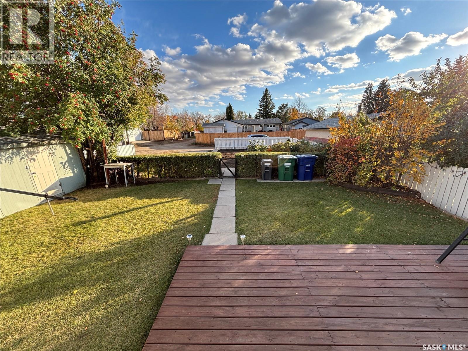 3213 33Rd Street W, Saskatoon, SK - Outdoor With Deck Patio Veranda