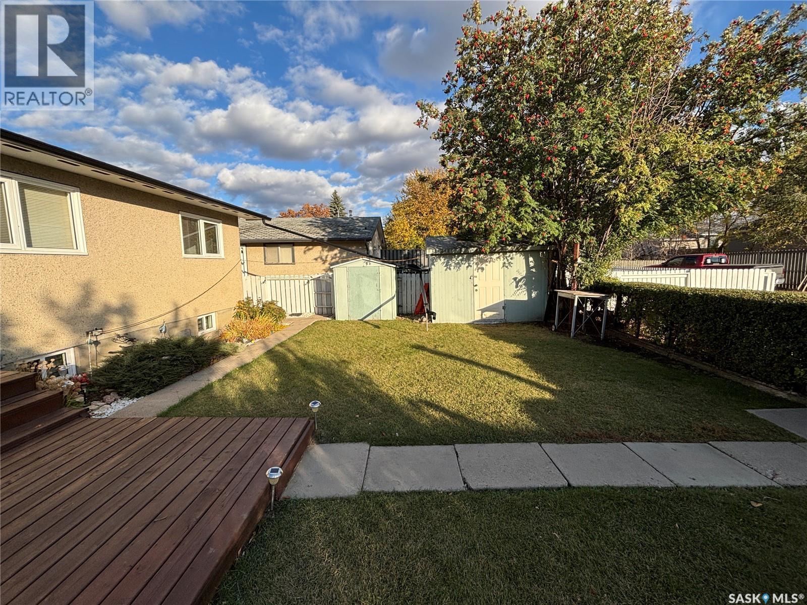 3213 33Rd Street W, Saskatoon, SK - Outdoor