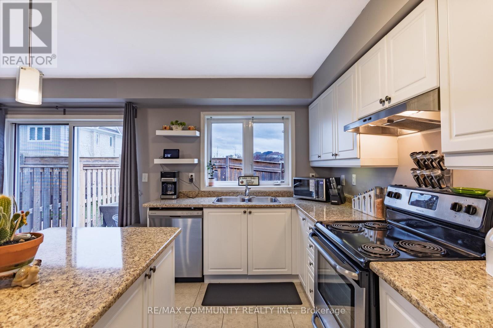56 Farmstead Drive, Clarington, ON - Indoor Photo Showing Kitchen With Double Sink