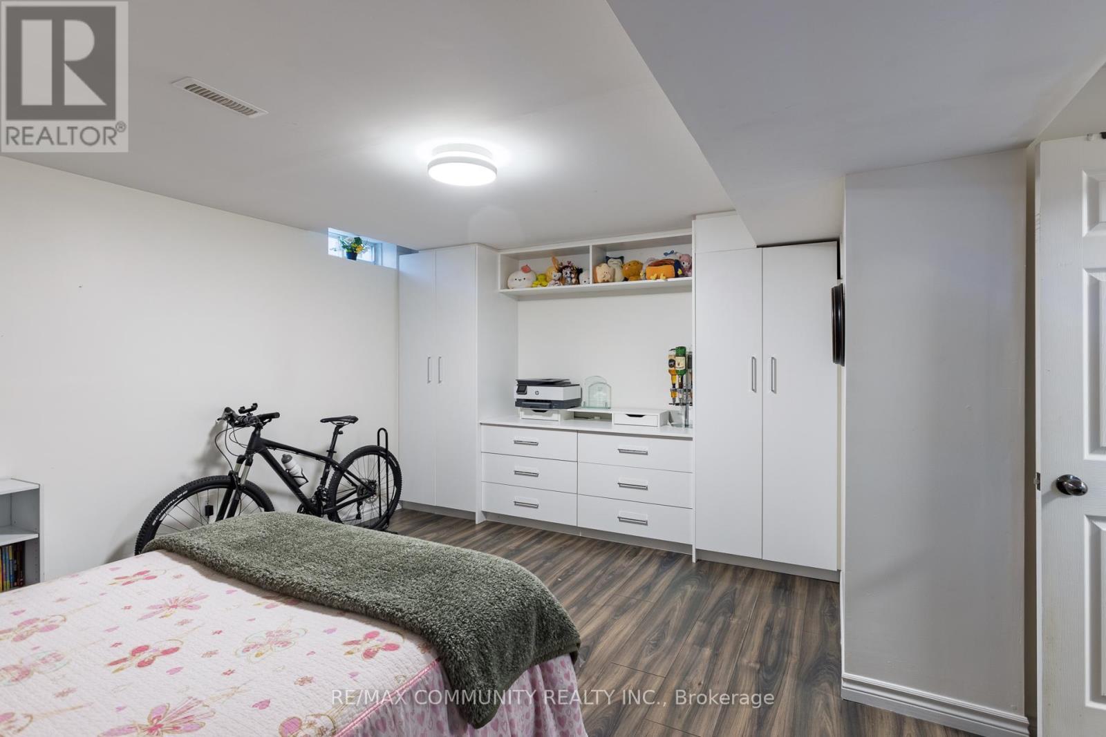 56 Farmstead Drive, Clarington, ON - Indoor Photo Showing Bedroom