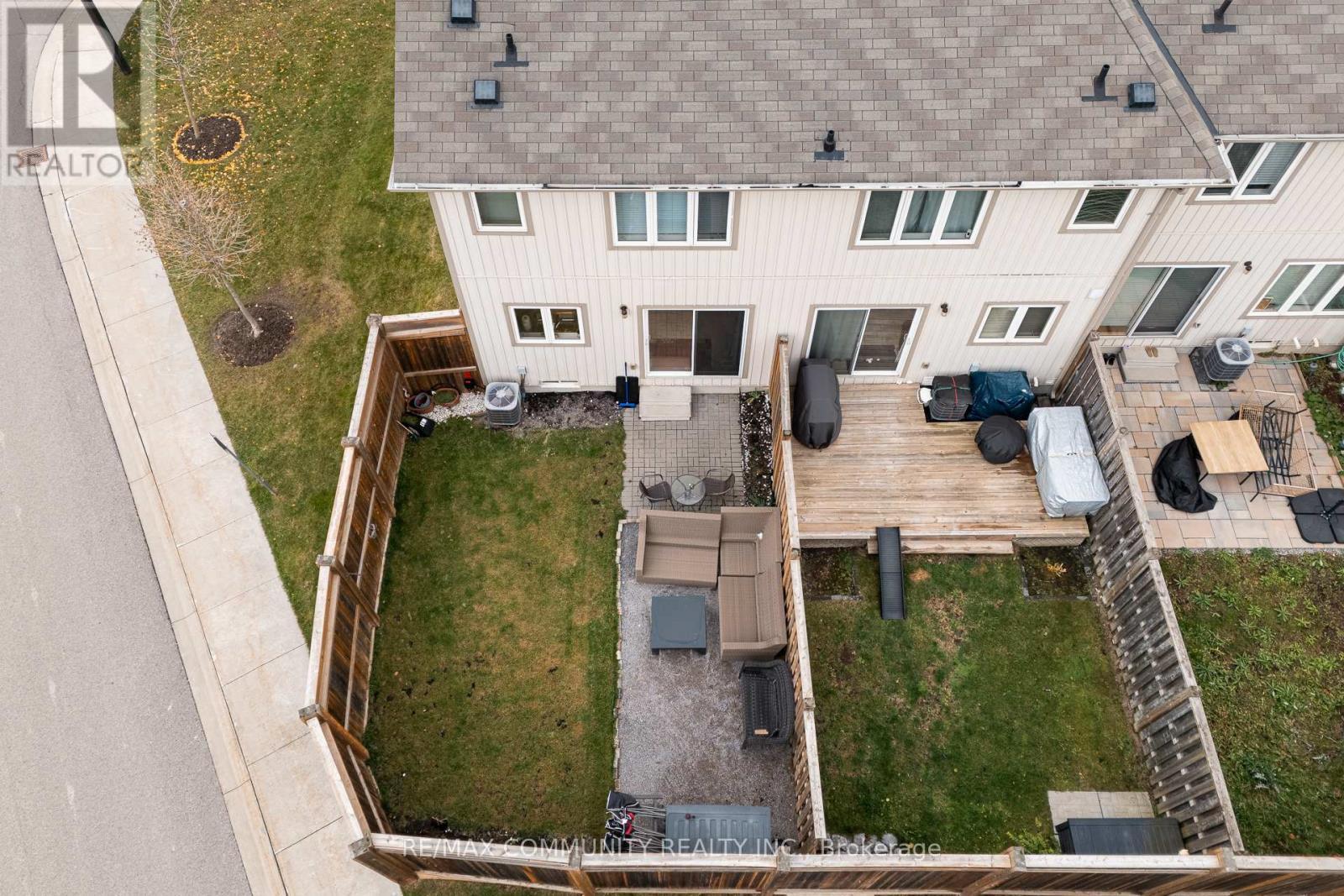 56 Farmstead Drive, Clarington, ON - Outdoor