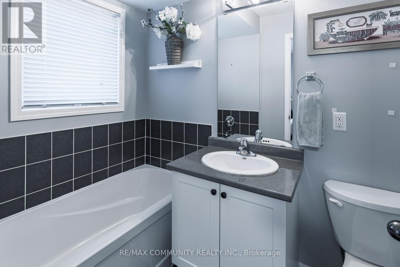 56 Farmstead Drive, Clarington, ON - Indoor Photo Showing Bathroom