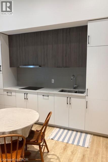 741 King Street W Unit# 207, Kitchener, ON - Indoor Photo Showing Kitchen