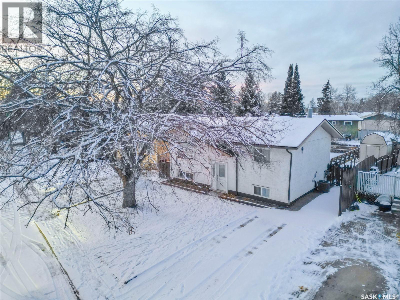 199 Macdowall Crescent, Prince Albert, SK - Outdoor