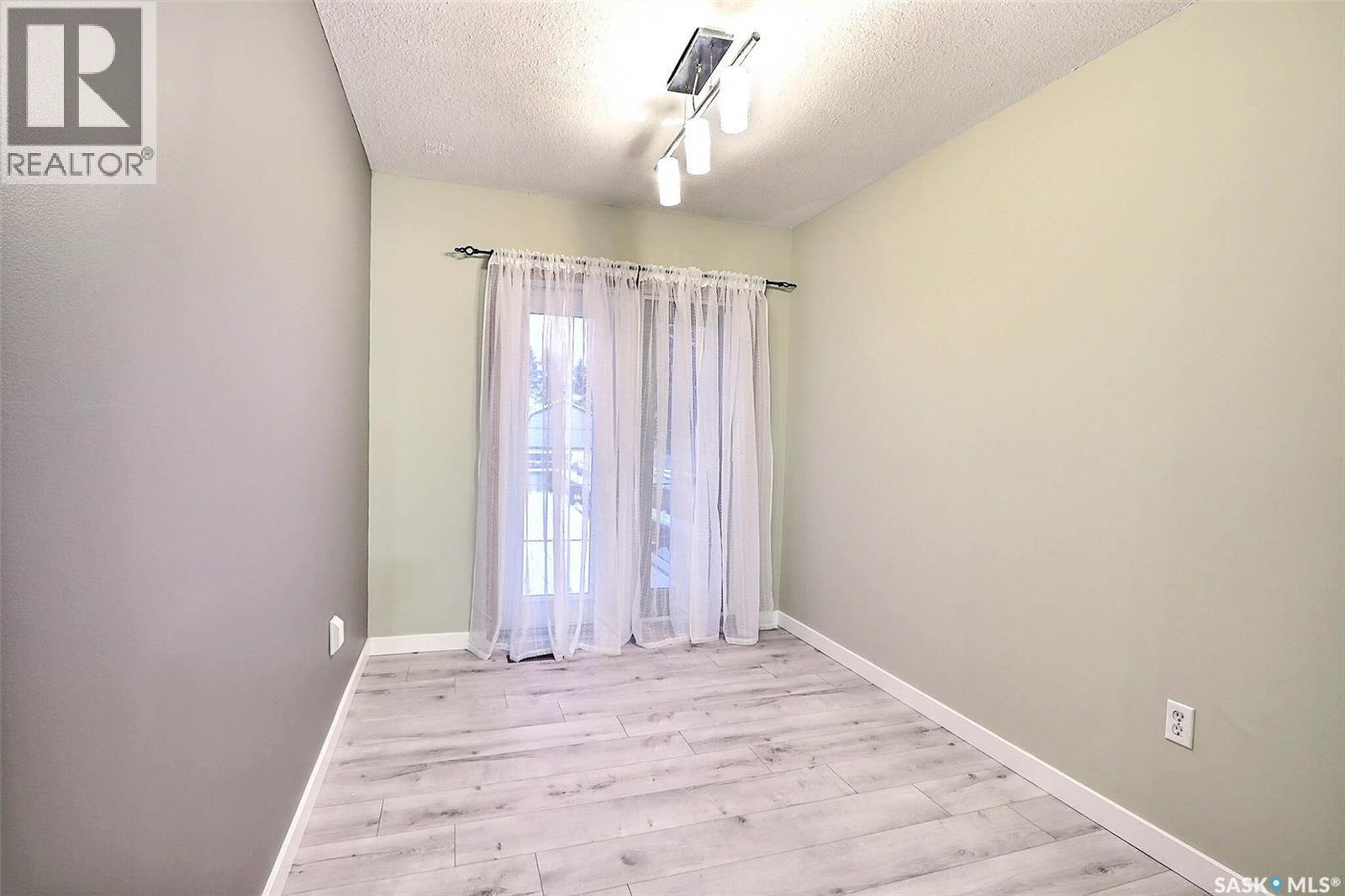 199 Macdowall Crescent, Prince Albert, SK - Indoor