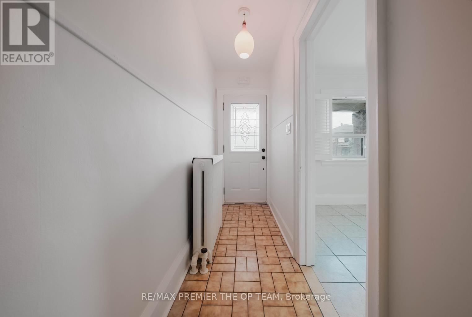 18 Greyton Crescent, Toronto, ON - Indoor Photo Showing Other Room