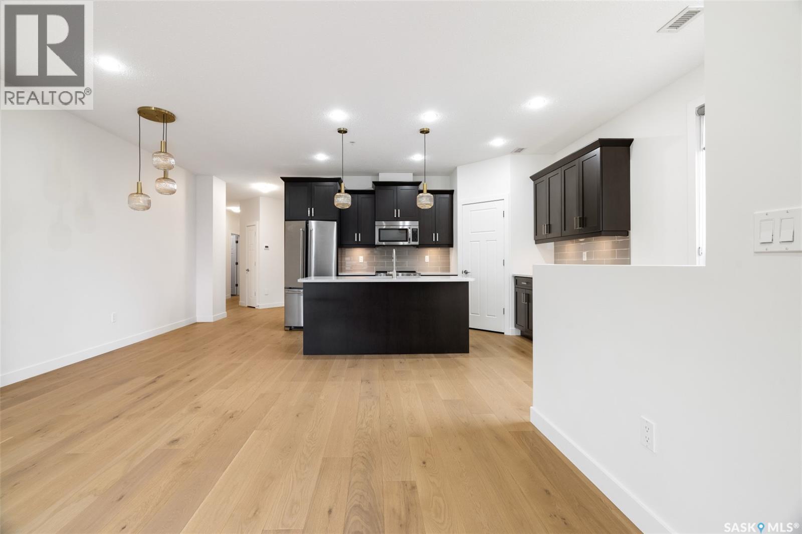 607 2055 Rose Street, Regina, SK - Indoor Photo Showing Kitchen