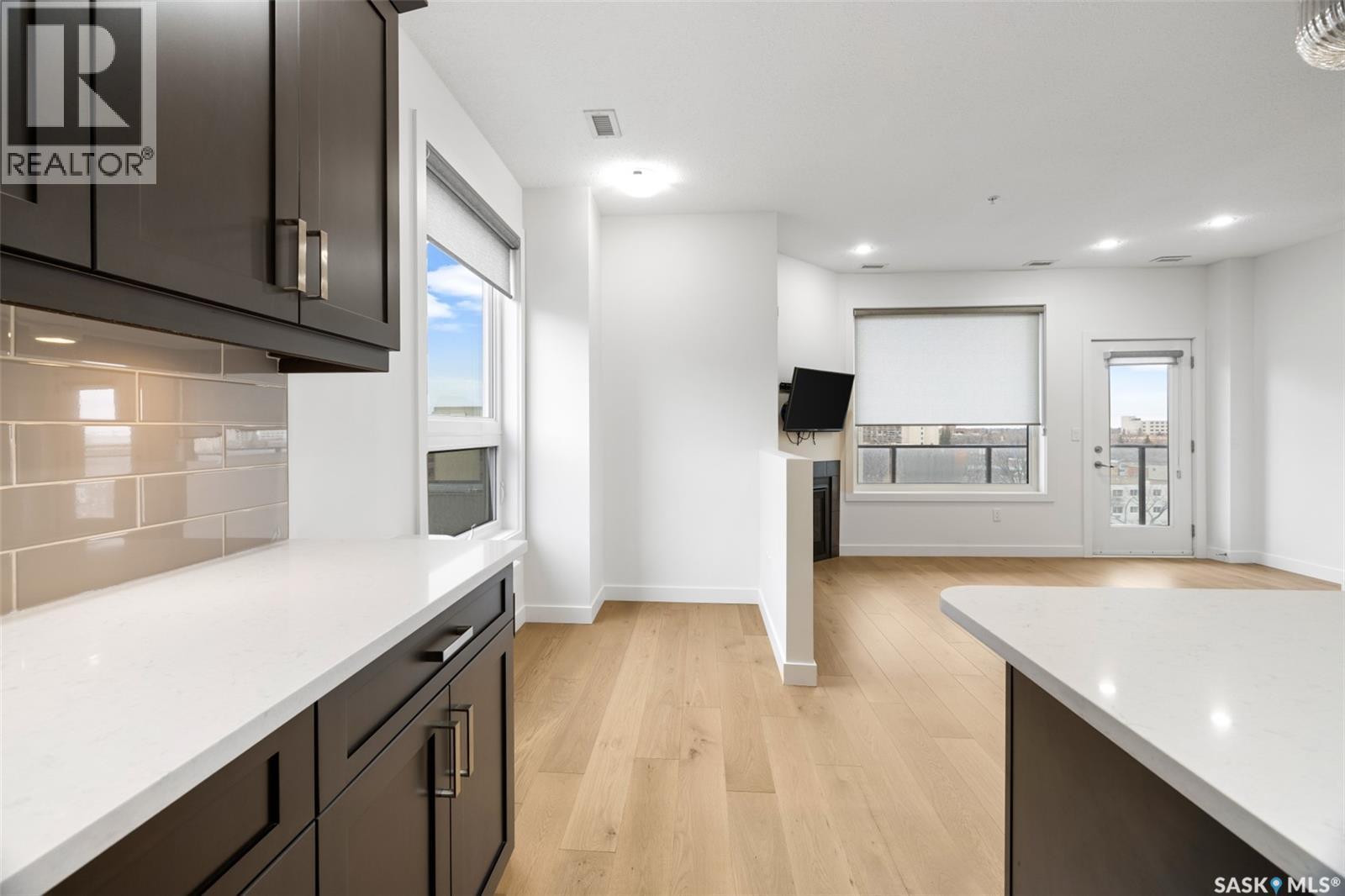 607 2055 Rose Street, Regina, SK - Indoor Photo Showing Kitchen