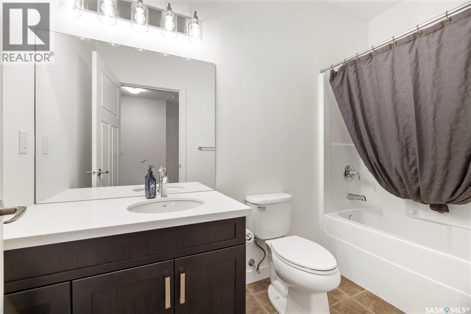 607 2055 Rose Street, Regina, SK - Indoor Photo Showing Bathroom