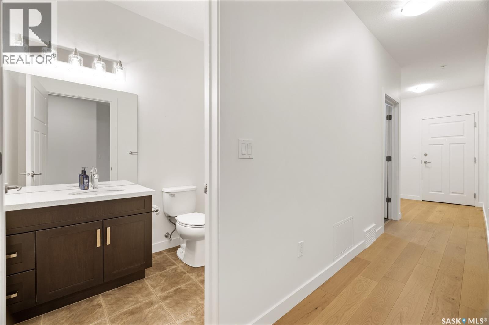 607 2055 Rose Street, Regina, SK - Indoor Photo Showing Bathroom