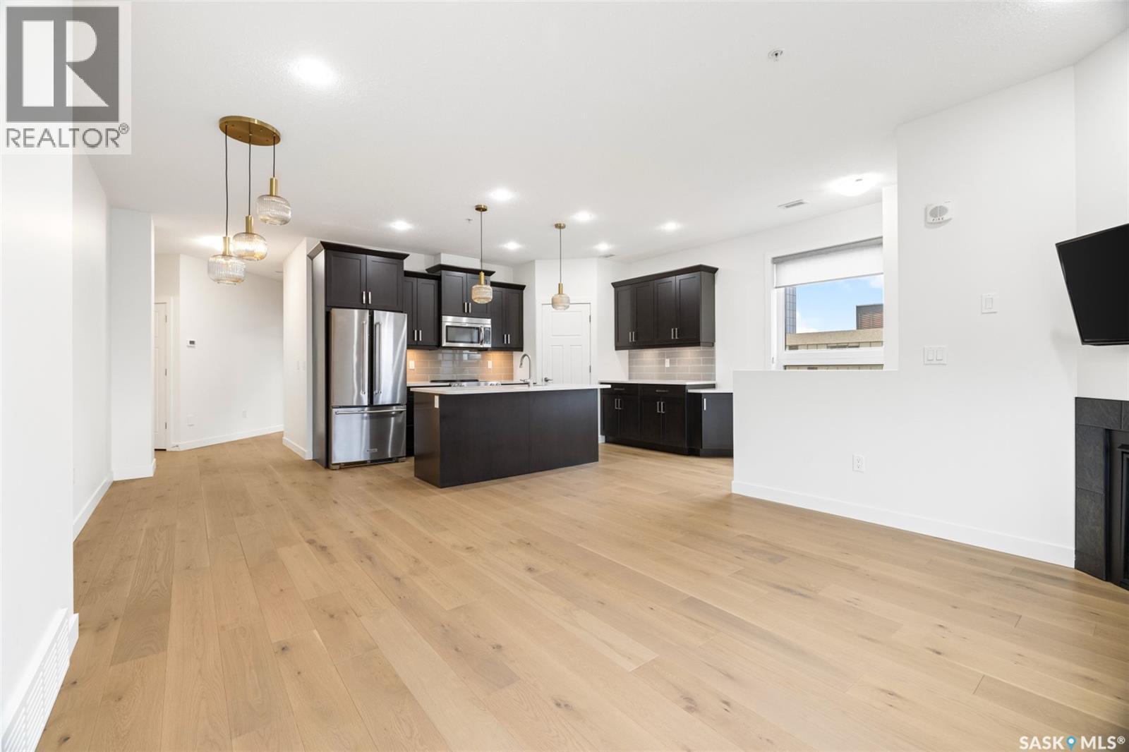 607 2055 Rose Street, Regina, SK - Indoor Photo Showing Kitchen With Upgraded Kitchen