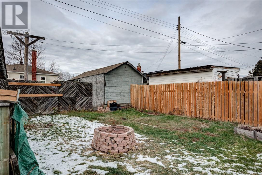 85 Elm Crescent, Levack, ON - Outdoor