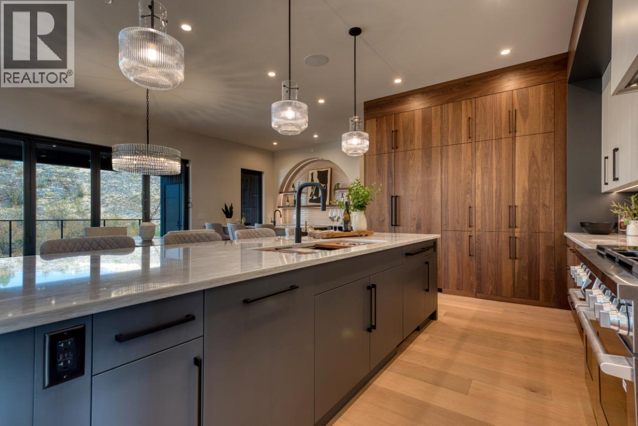 188 Wildsong Crescent, Vernon, BC - Indoor Photo Showing Kitchen