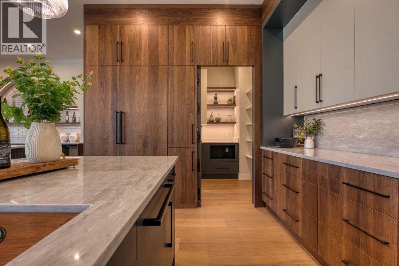 188 Wildsong Crescent, Vernon, BC - Indoor Photo Showing Kitchen