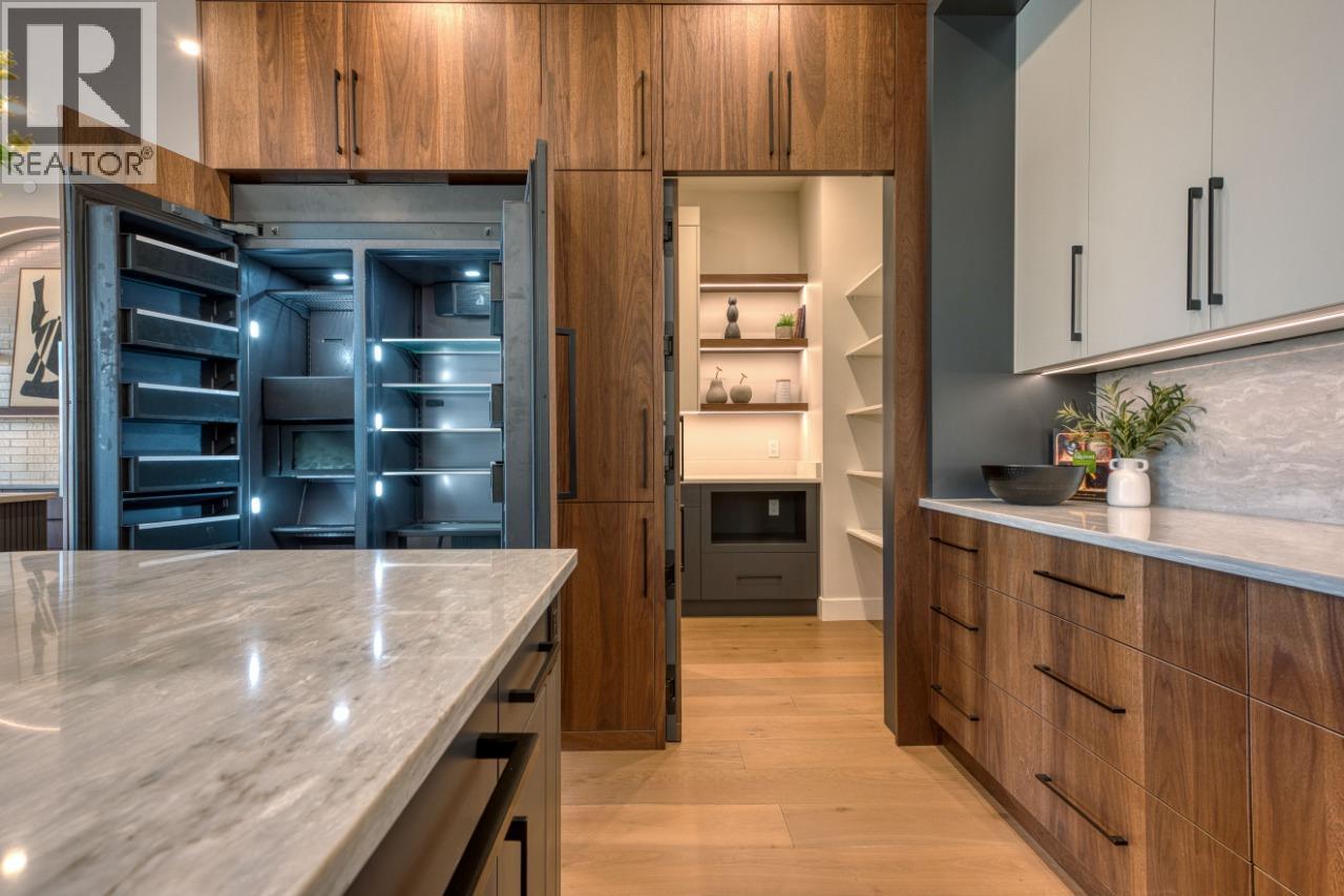 188 Wildsong Crescent, Vernon, BC - Indoor Photo Showing Kitchen