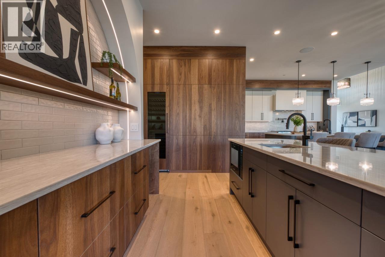 188 Wildsong Crescent, Vernon, BC - Indoor Photo Showing Kitchen