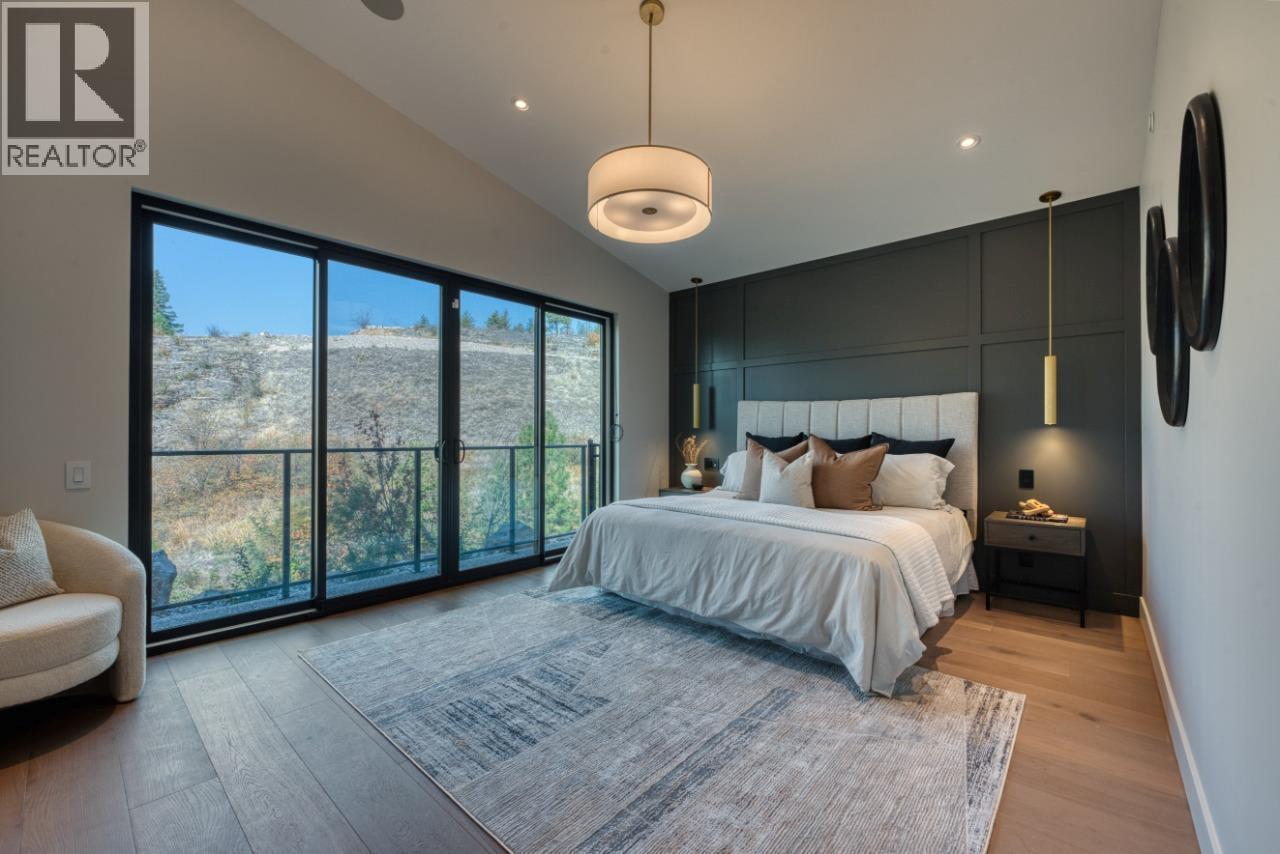 188 Wildsong Crescent, Vernon, BC - Indoor Photo Showing Bedroom