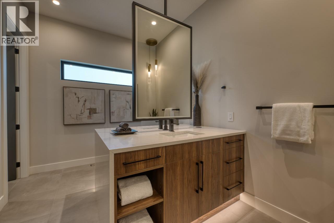 188 Wildsong Crescent, Vernon, BC - Indoor Photo Showing Bathroom
