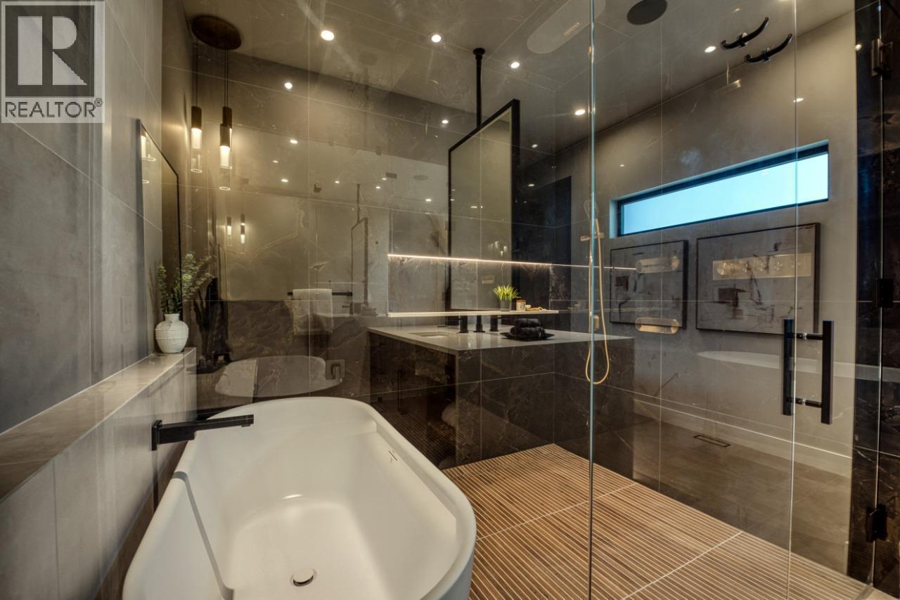 188 Wildsong Crescent, Vernon, BC - Indoor Photo Showing Bathroom