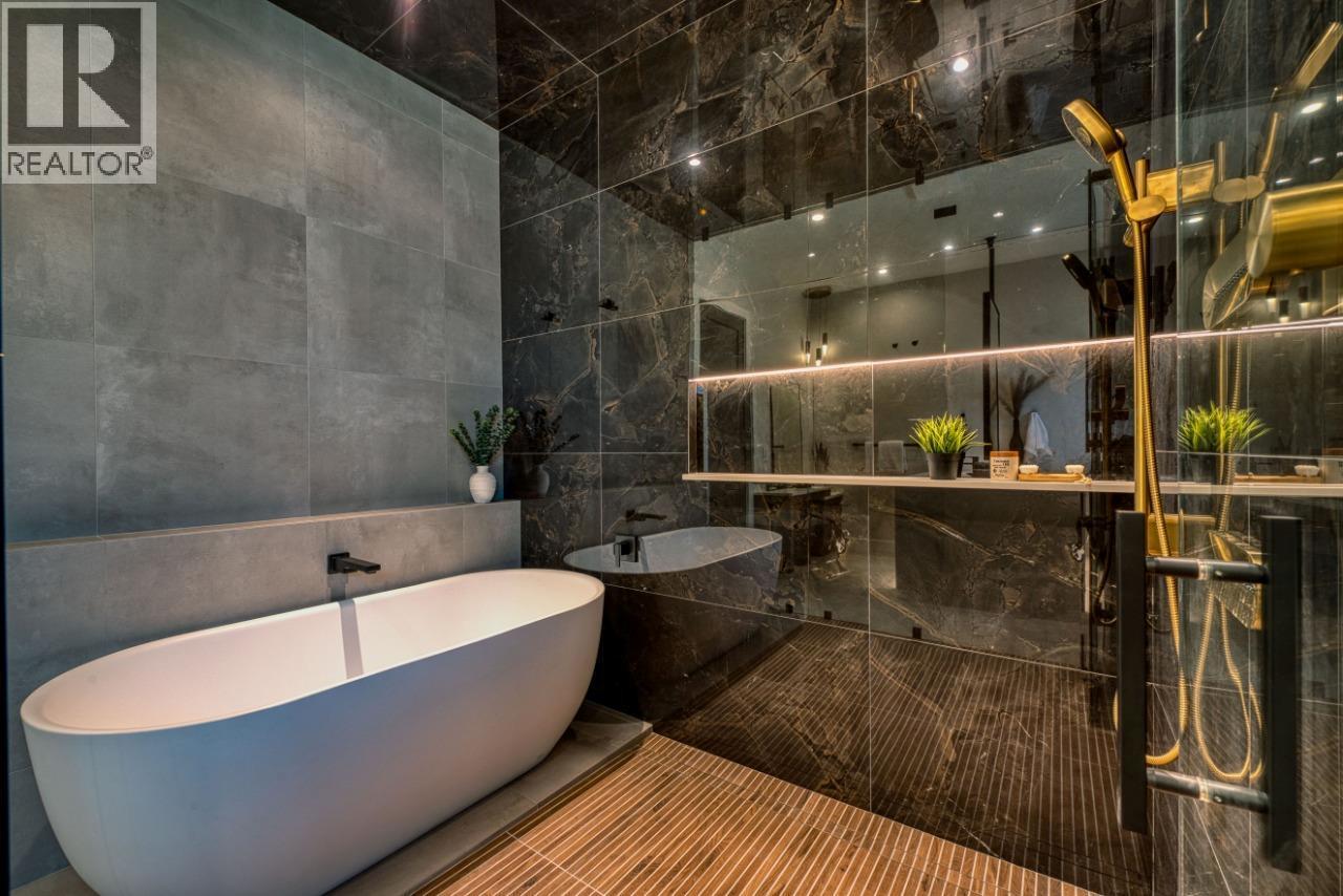 188 Wildsong Crescent, Vernon, BC - Indoor Photo Showing Bathroom